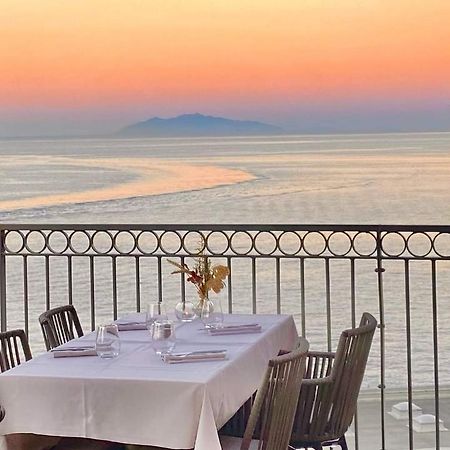 Hotel Des Gouverneurs Bastia  Bagian luar foto